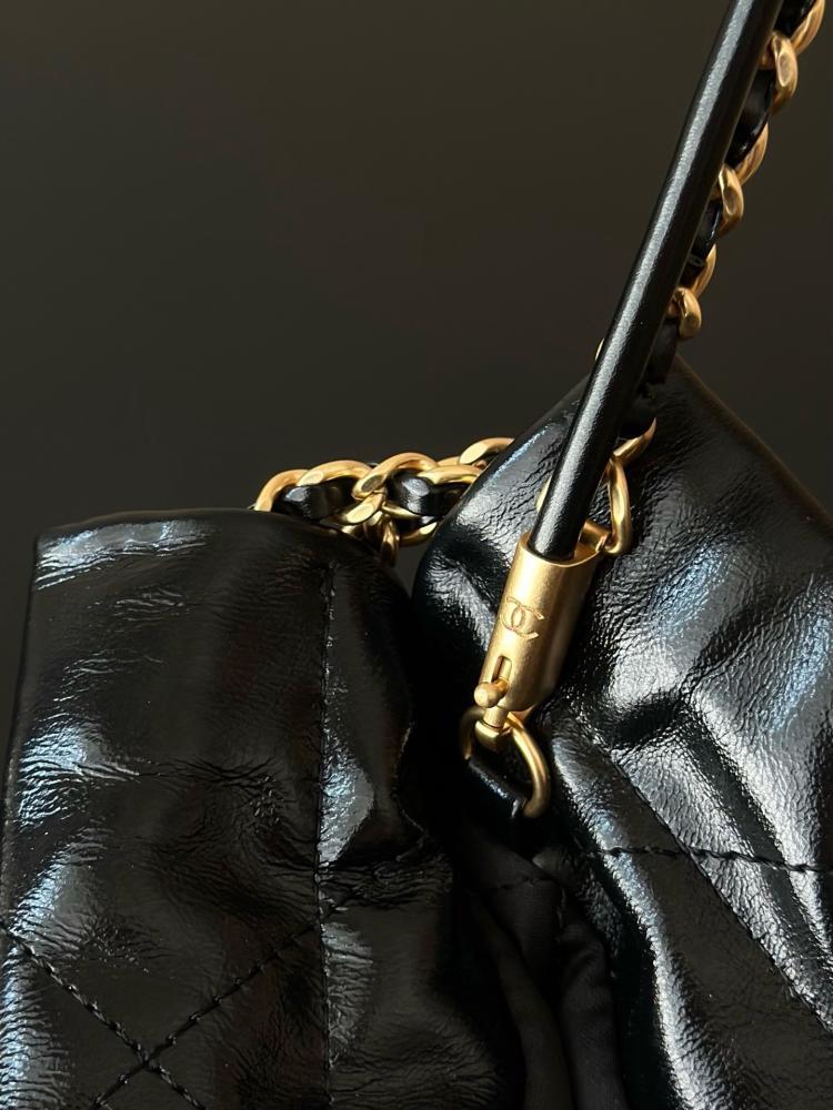 Top Handle Bag Style 1132805308