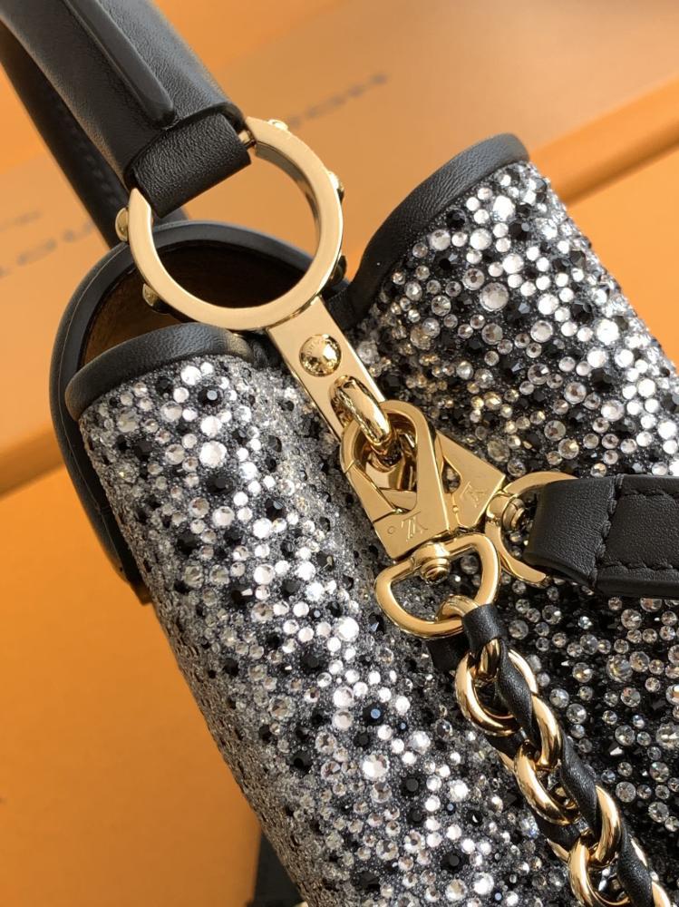Crystal-Embellished Leather Wallet Style 1713797122