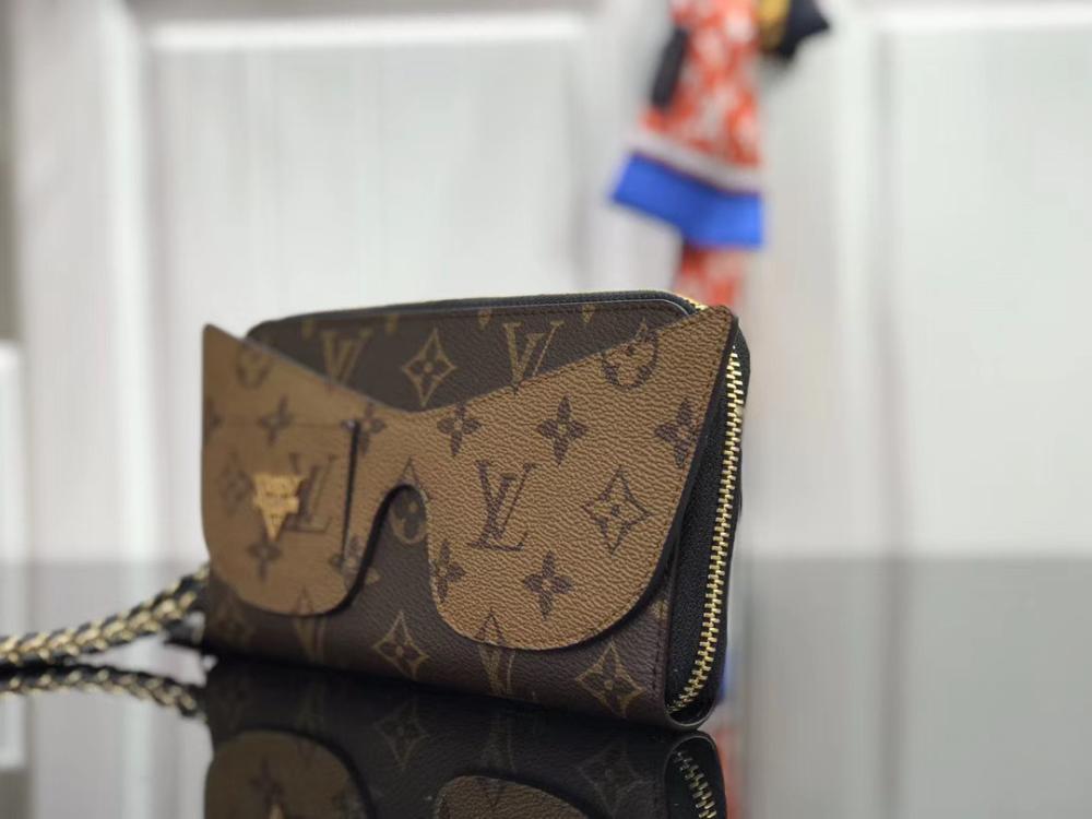 Wallet Style 1033118058