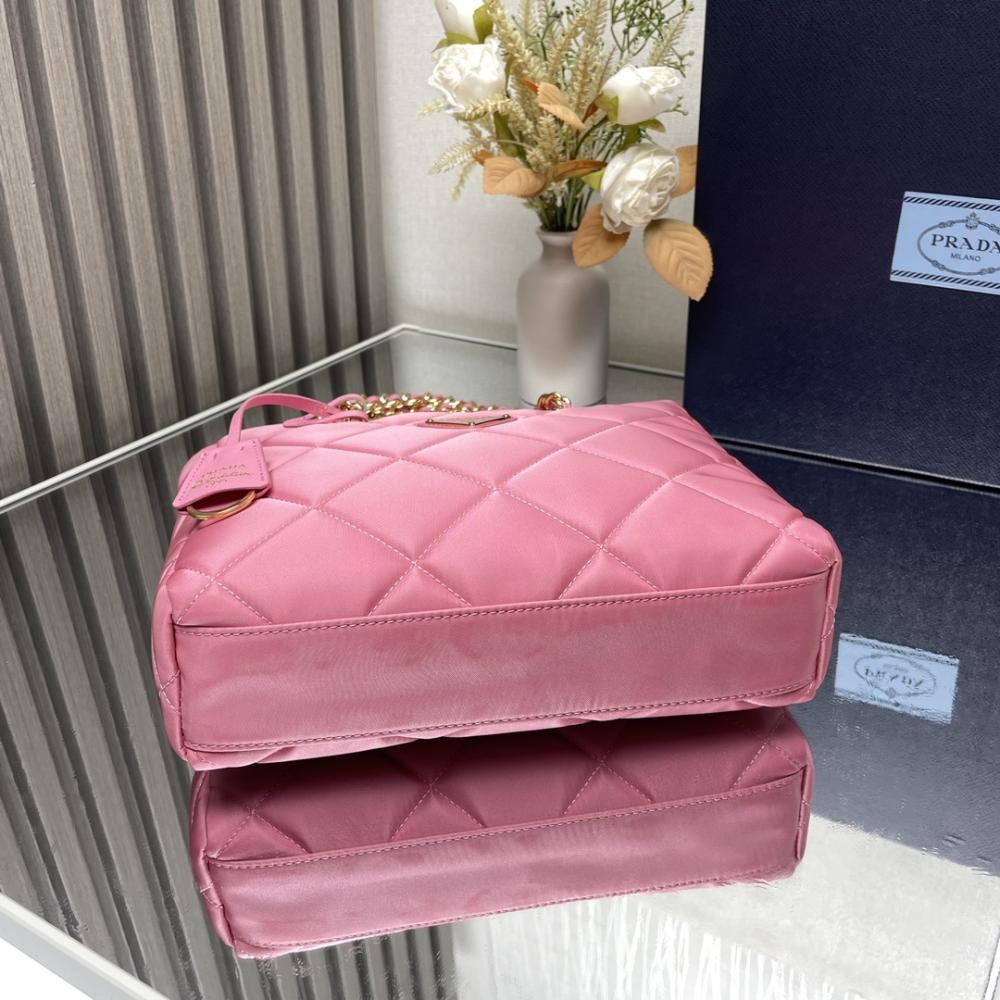Classic Top Handle Bag Style 103370346