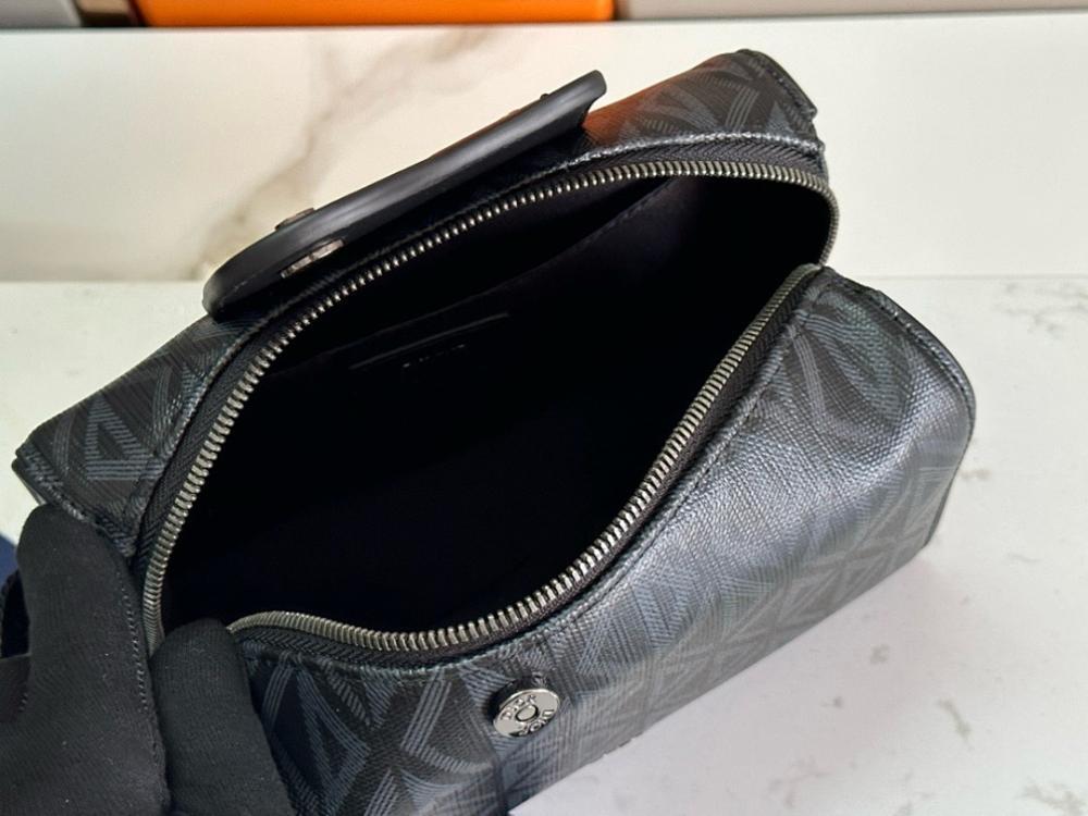Elegant Leather Top Handle Bag 21.5x12.5x10.5cm