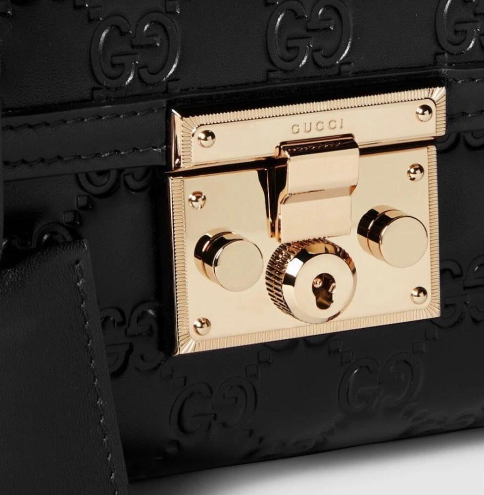 Luxury Stylish Top Handle Bag 20x13x8cm