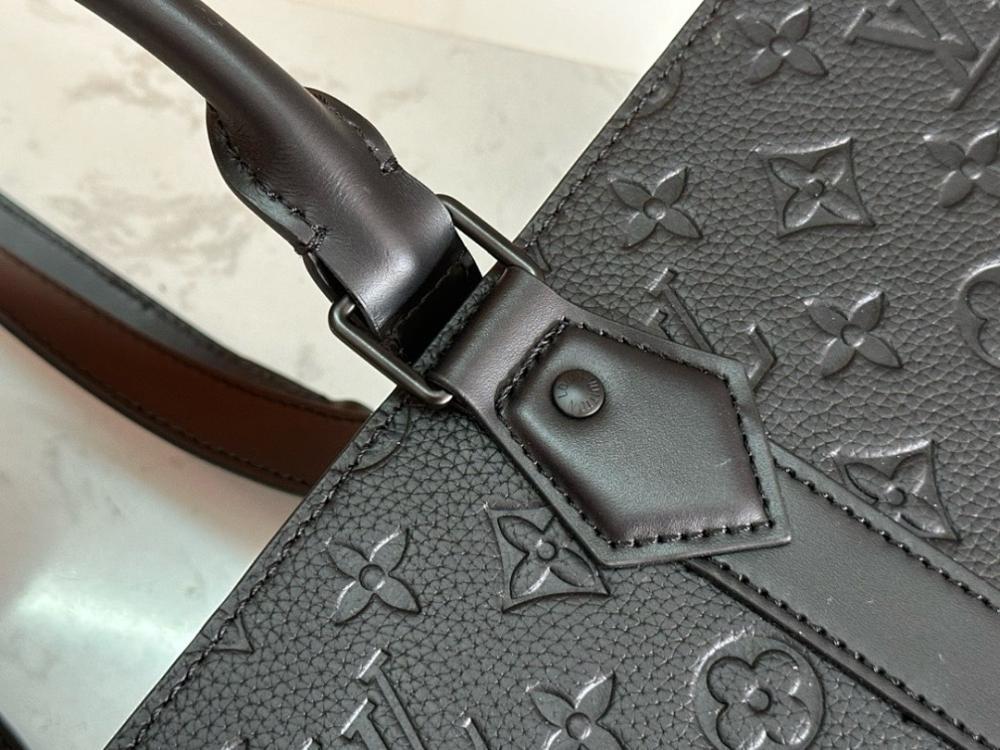 Luxury Elegant Shoulder Bag 41x33x14cm