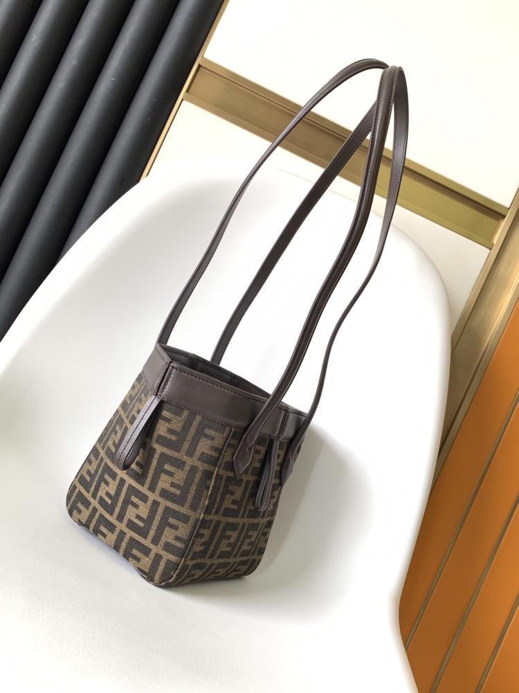 Bucket Bag Style 913027760