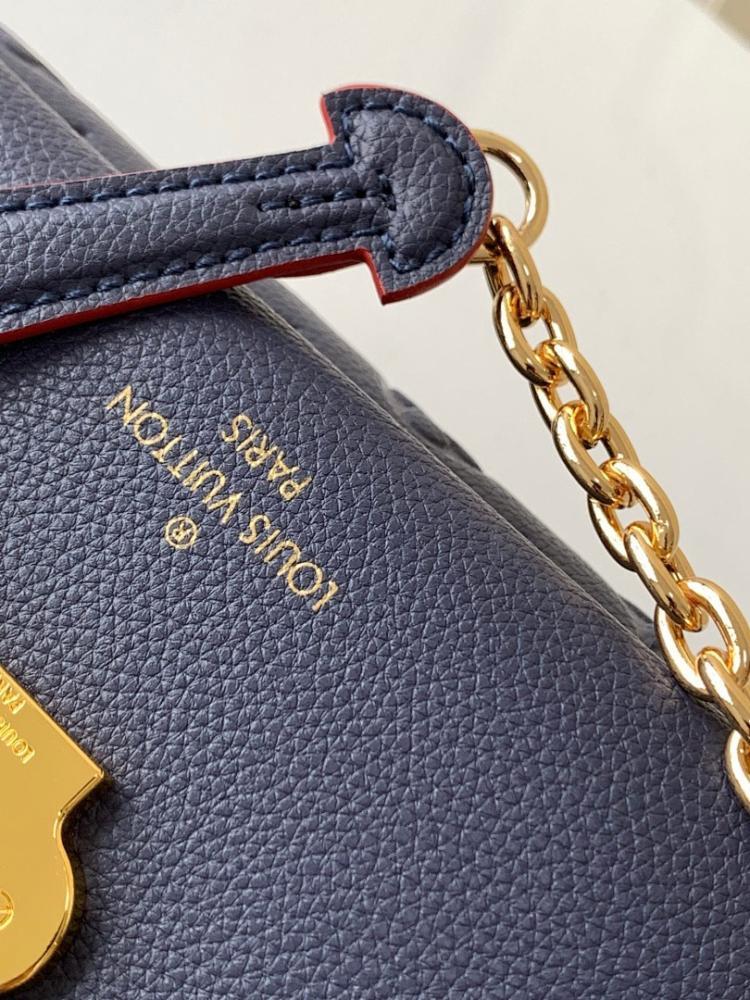 Elegant Refined Leather Shoulder Bag 21x15x8cm