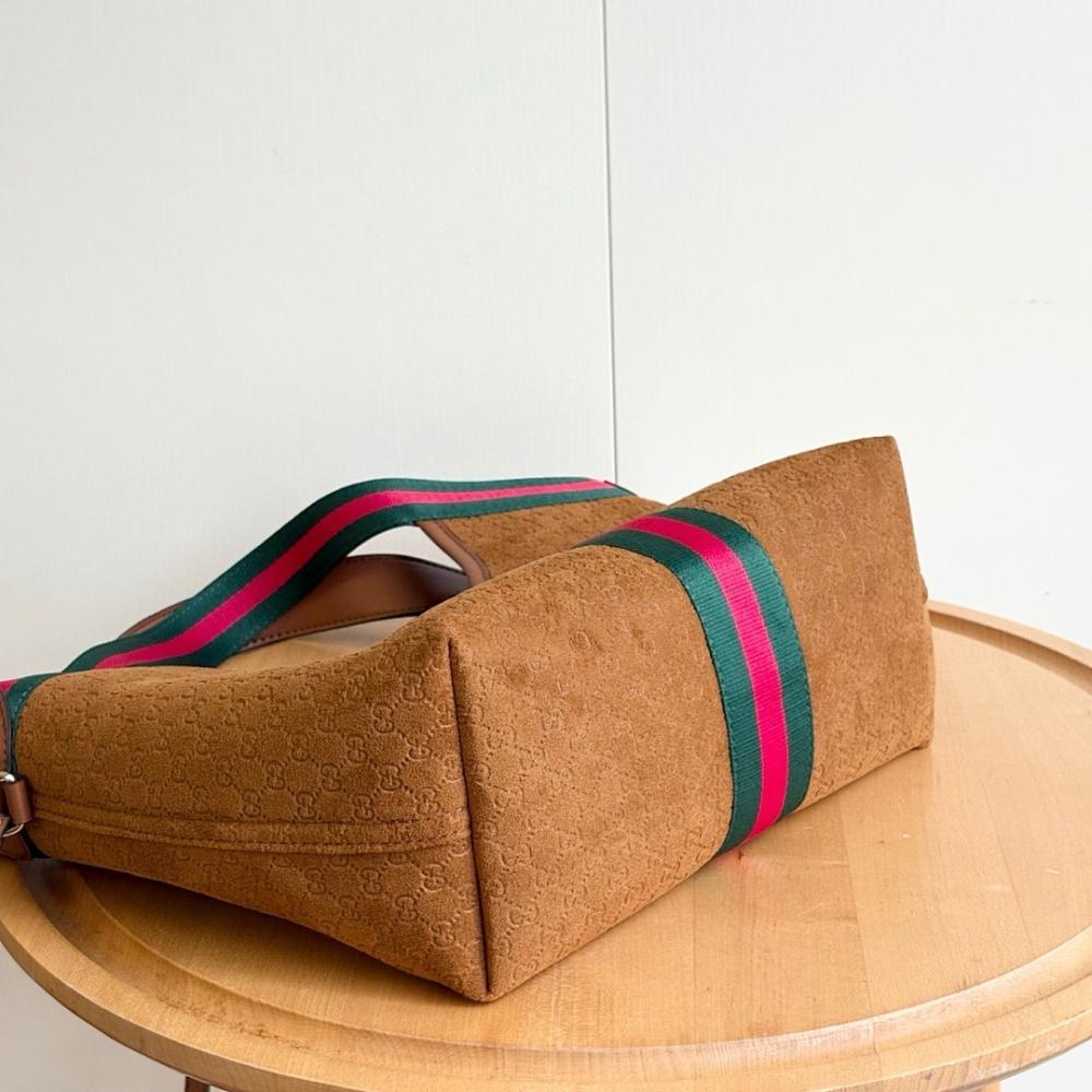 Classic Refined Crossbody Bag 25x20x15cm