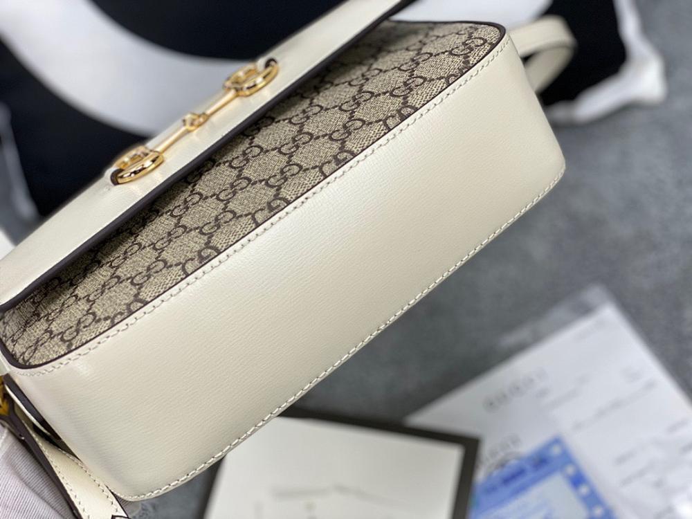 Luxury Crossbody Bag 22.5x17x6.5cm