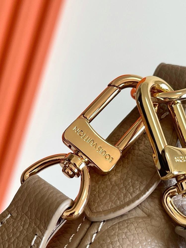 Luxury Stylish Gold Woven Leather Shoulder Bag