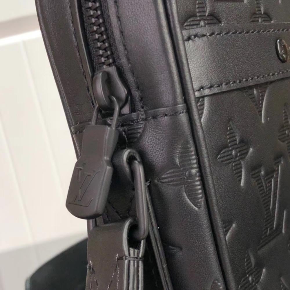 Classic Crossbody Bag