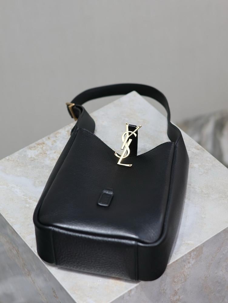 Alma Leather Shoulder Bag 15x16x7cm