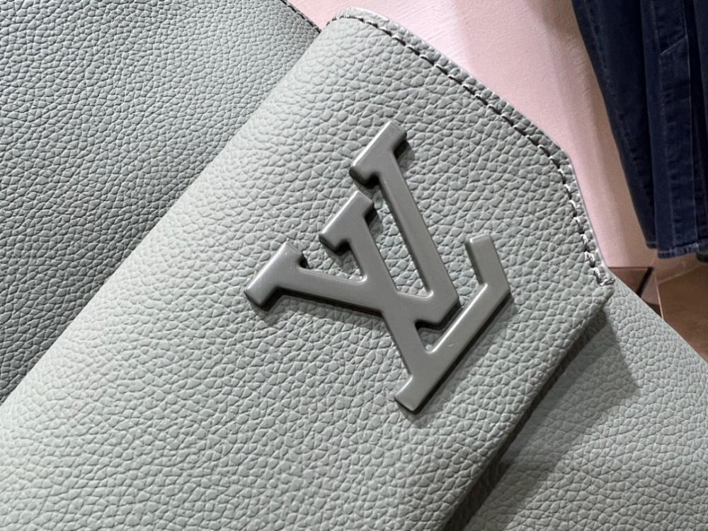 Stylish Calfskin Shoulder Bag 43x30x14cm