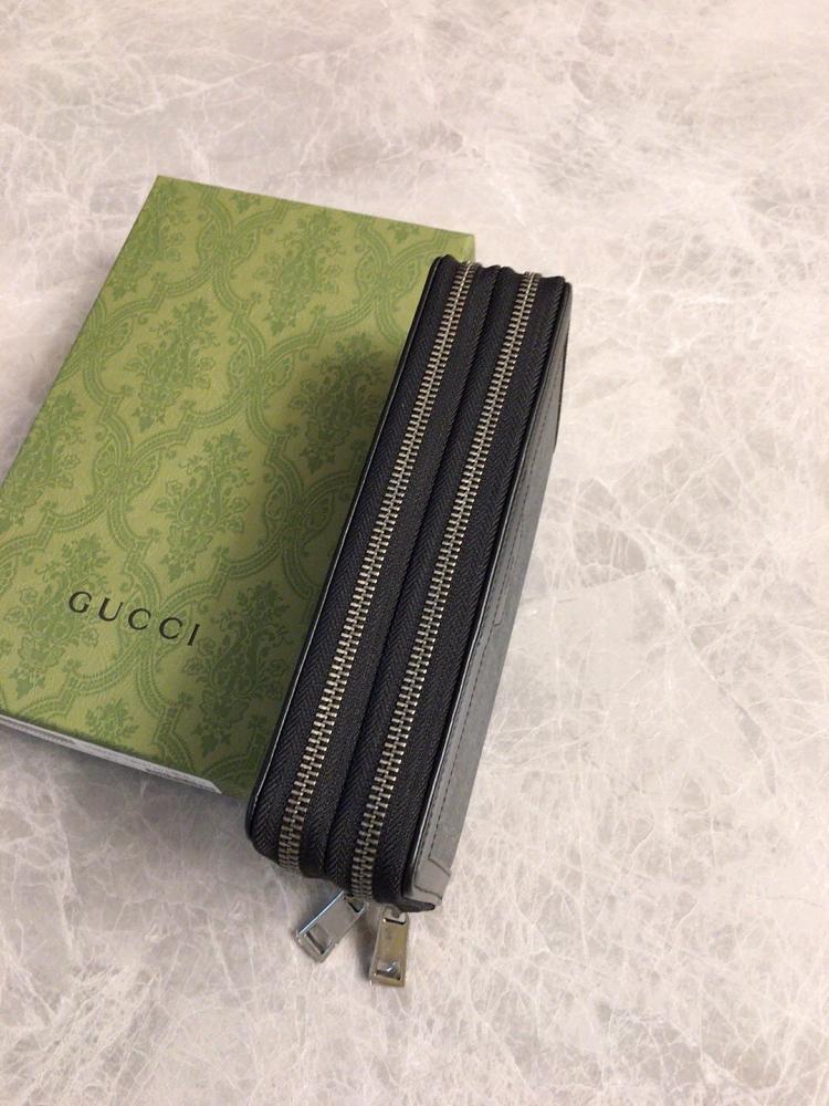 Wallet Style 1066334625