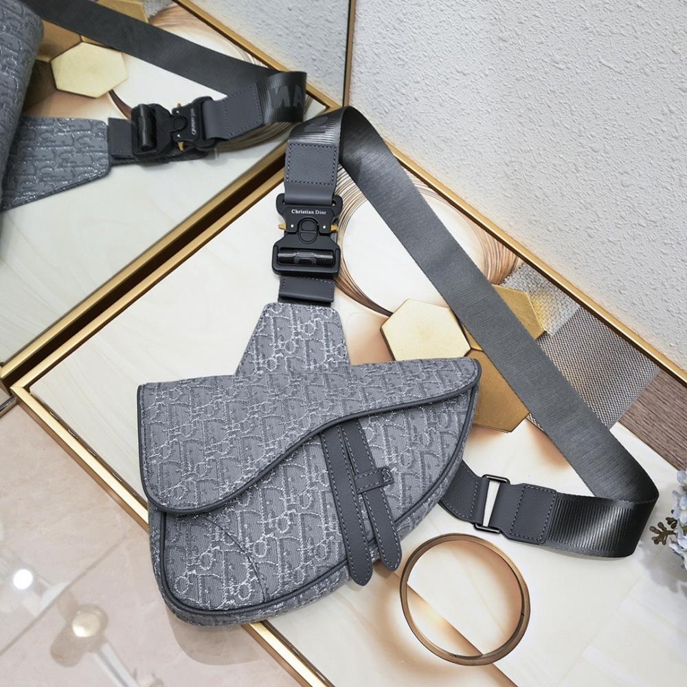 Classic Luxury Monogram Calfskin Shoulder Bag 20x28.6x5cm