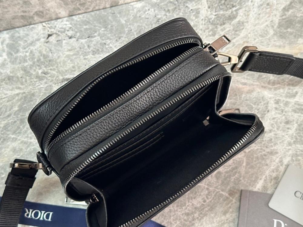 Luxury Elegant Black Quilted Calfskin Shoulder Bag 17x12.5x6cm