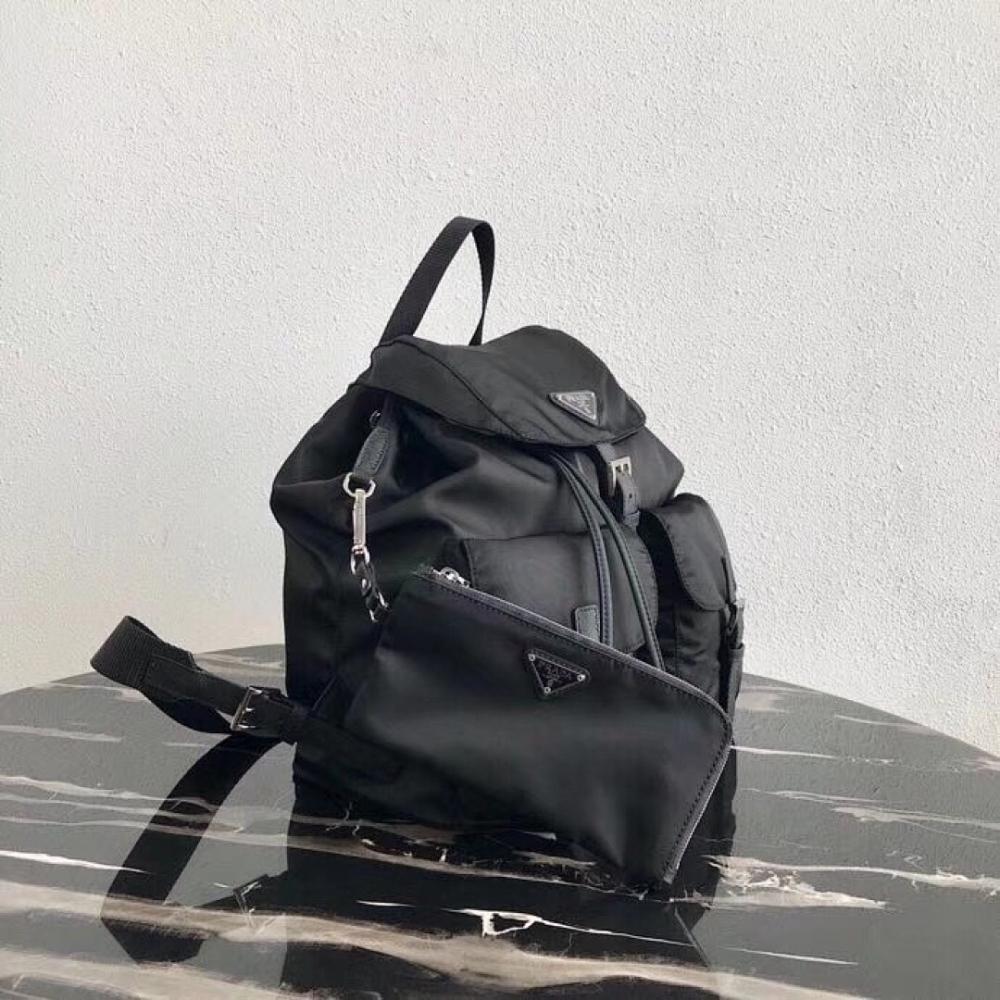 Modern Elegant Saffiano Leather Bag