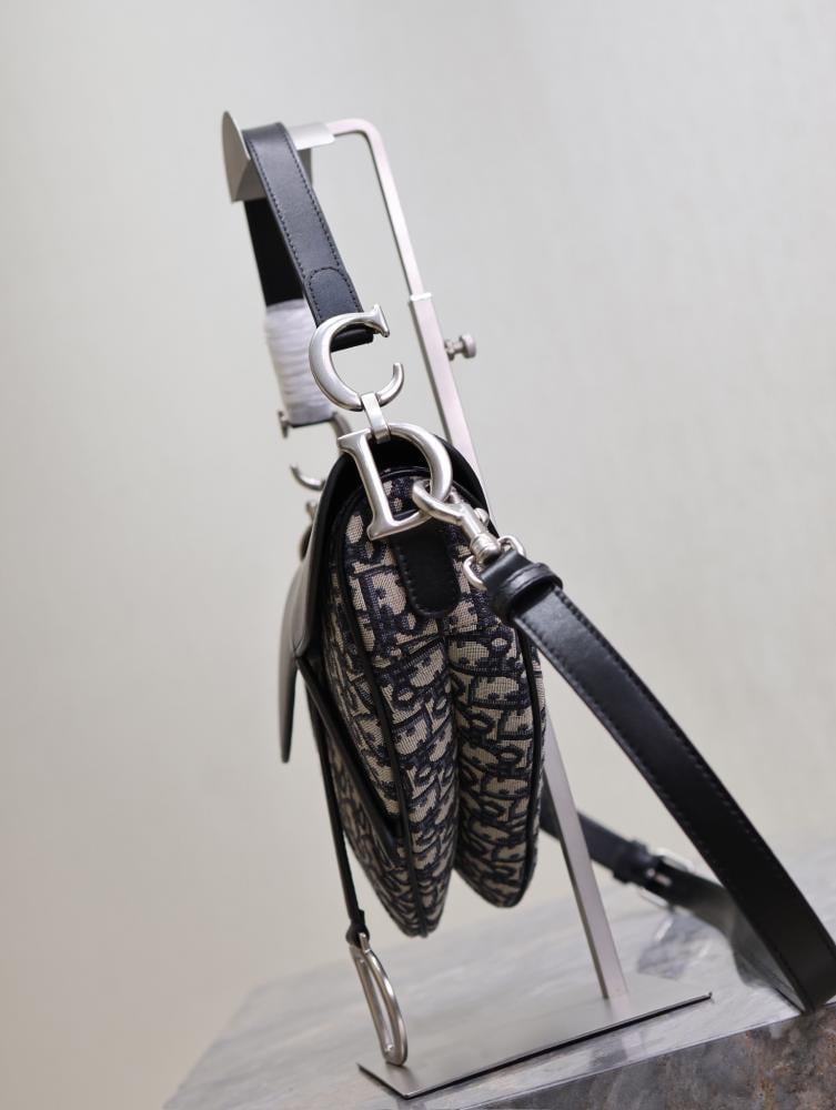 Classic Shoulder Bag Style 71865065