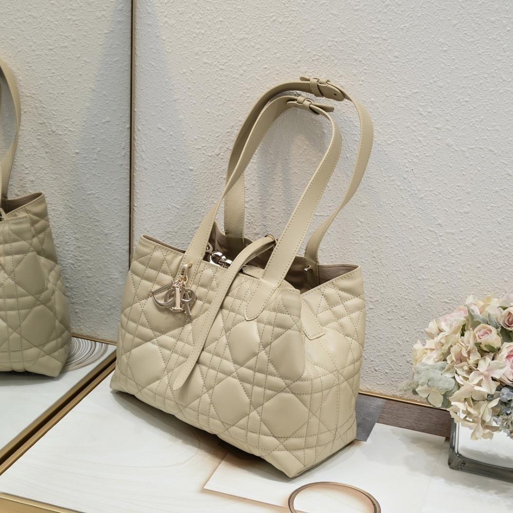Alma Calfskin Top Handle Bag 28.5x19x21cm Style 193778030