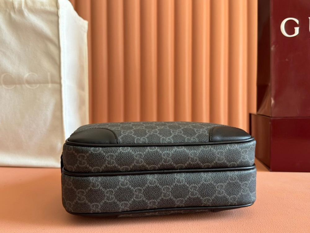 Classic Luxury Bag 23.5x18x8cm