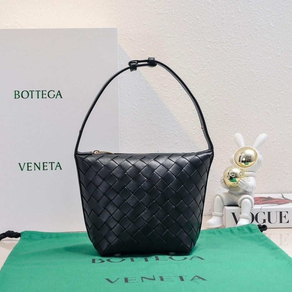 Classic Woven Top Handle Bag