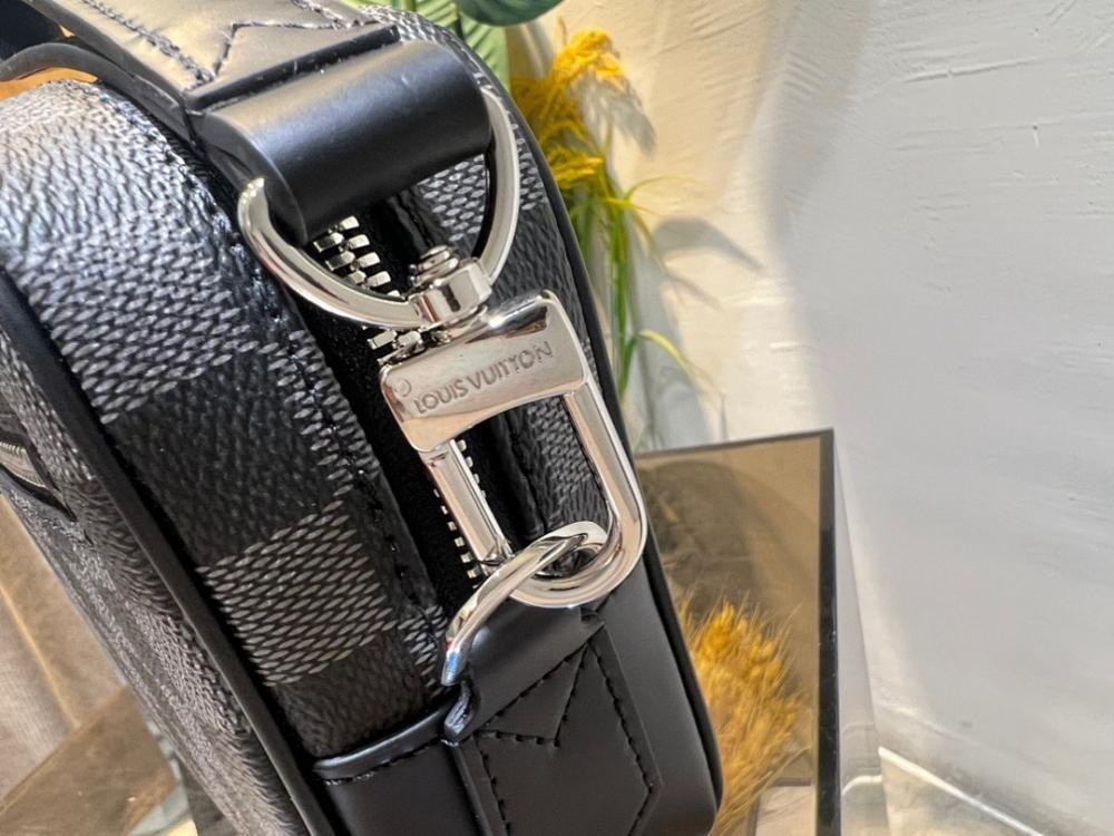 Classic Elegant Leather Bag 25x15.5x6.5cm