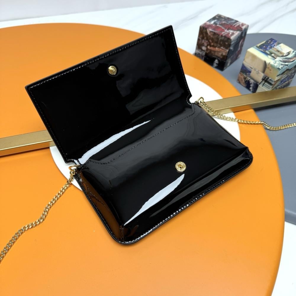Wallet Style 1557660572