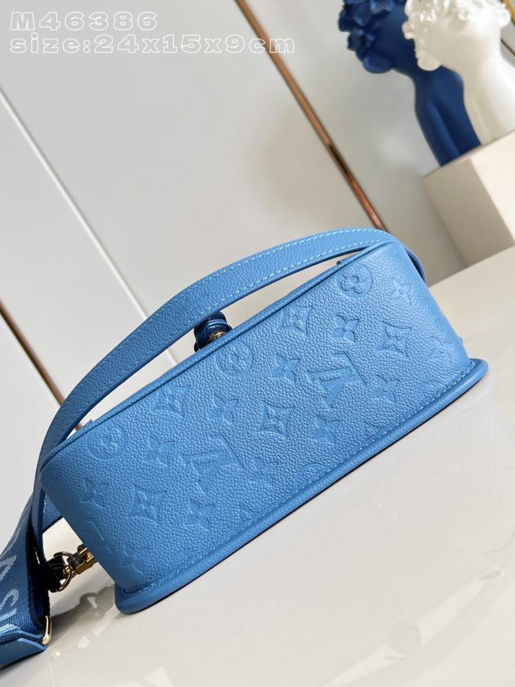 Leather Shoulder Bag Style 393217040