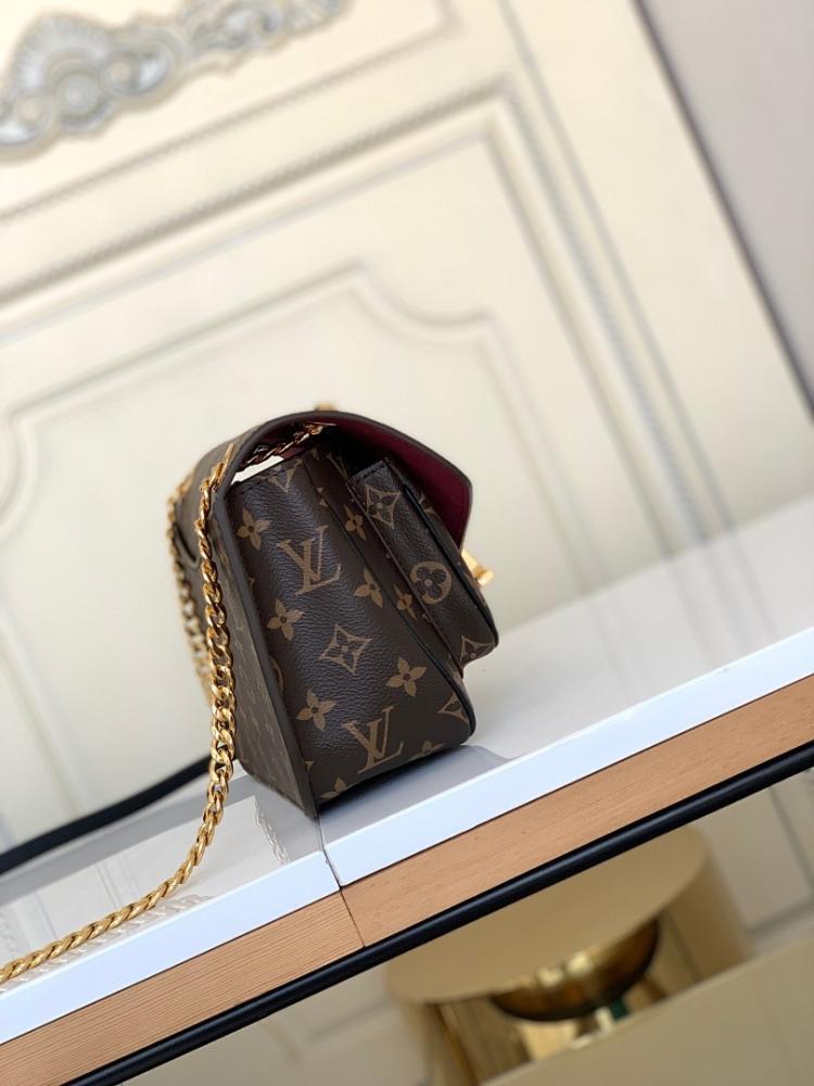 Italian-Inspired Elegant Leather Crossbody Bag 22x17x10cm