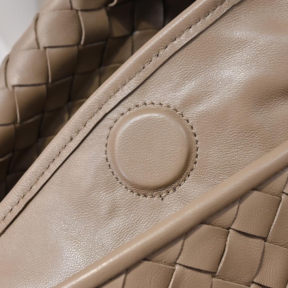 Luxury Top Handle Bag Style 1805458654