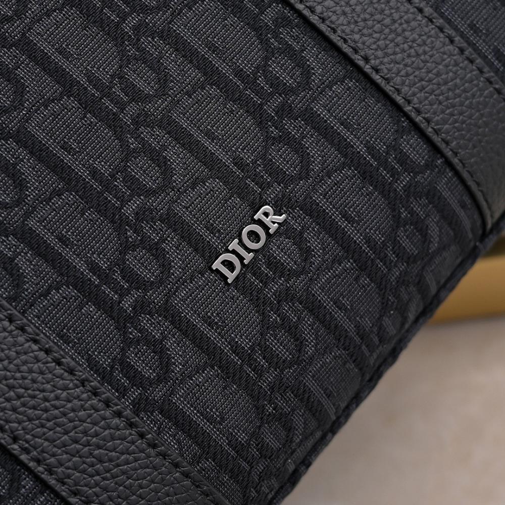 Modern Luxury Leather Shoulder Bag 40.5x35x12cm