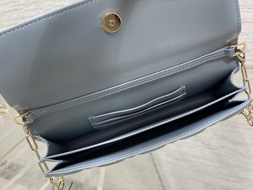 Wallet Style 1070006525