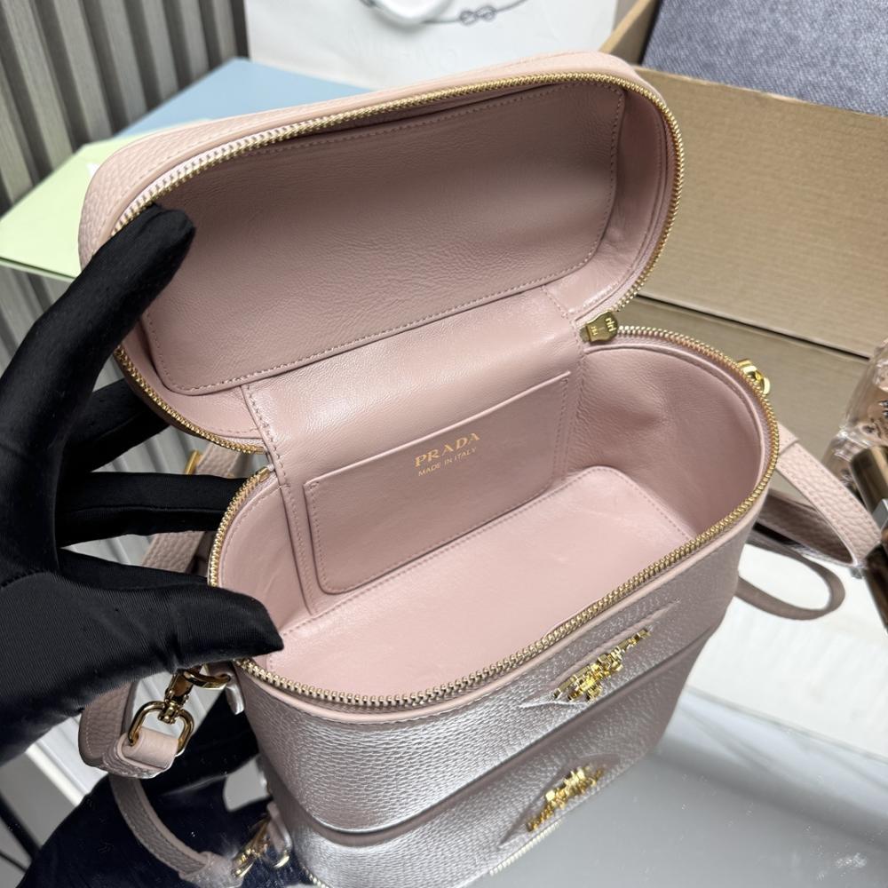 Top Handle Bag Style 407387960