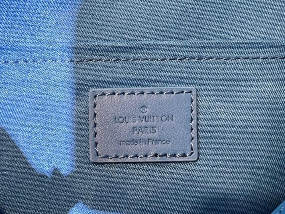 Stylish Leather Travel Bag 27x17x13cm
