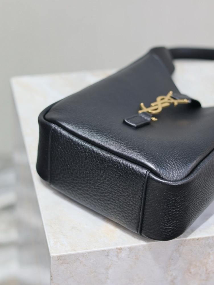 Alma Leather Shoulder Bag 15x16x7cm