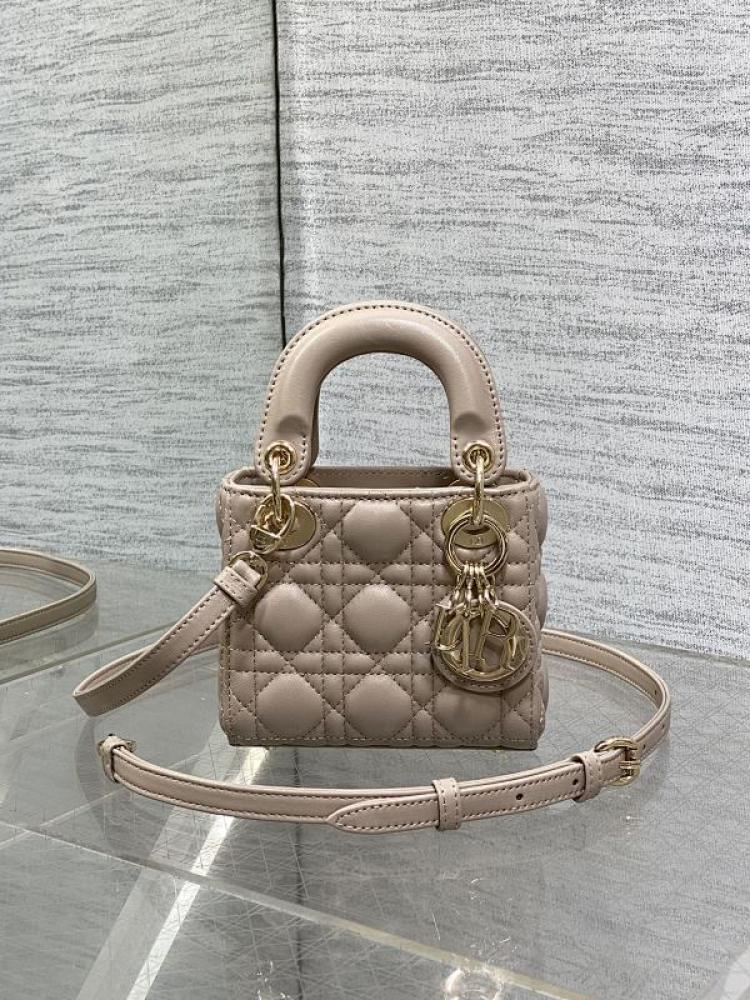 Classic Top Handle Bag Style 617585296