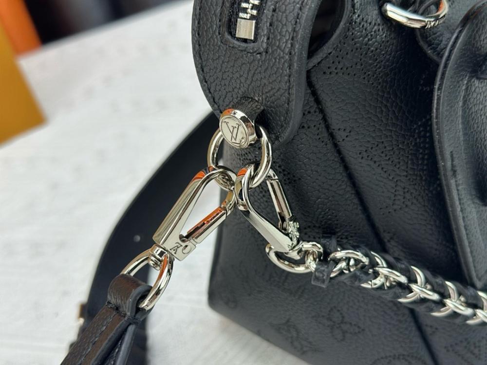 Elegant Leather Shoulder Bag 29x18x13cm