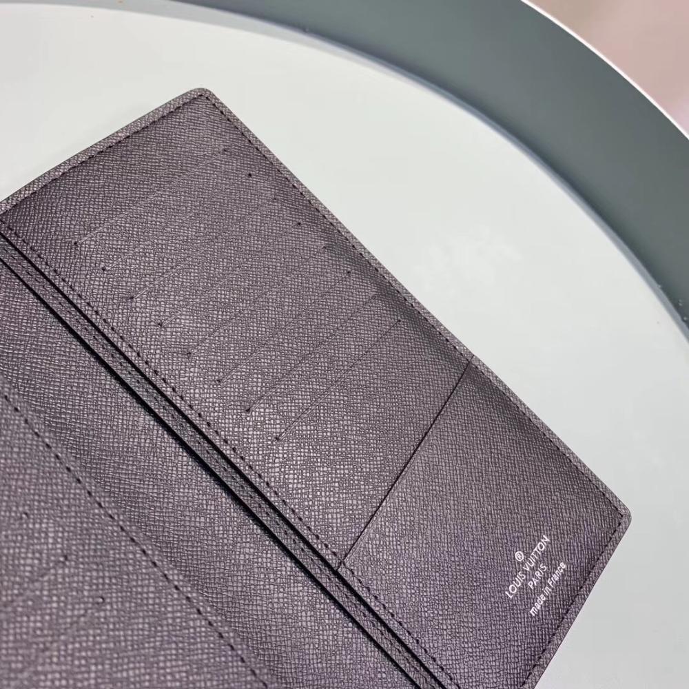 Wallet Style 1062556377
