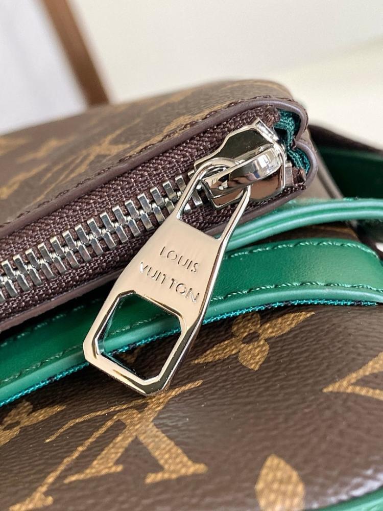 Elegant Shoulder Bag Style 1718570800