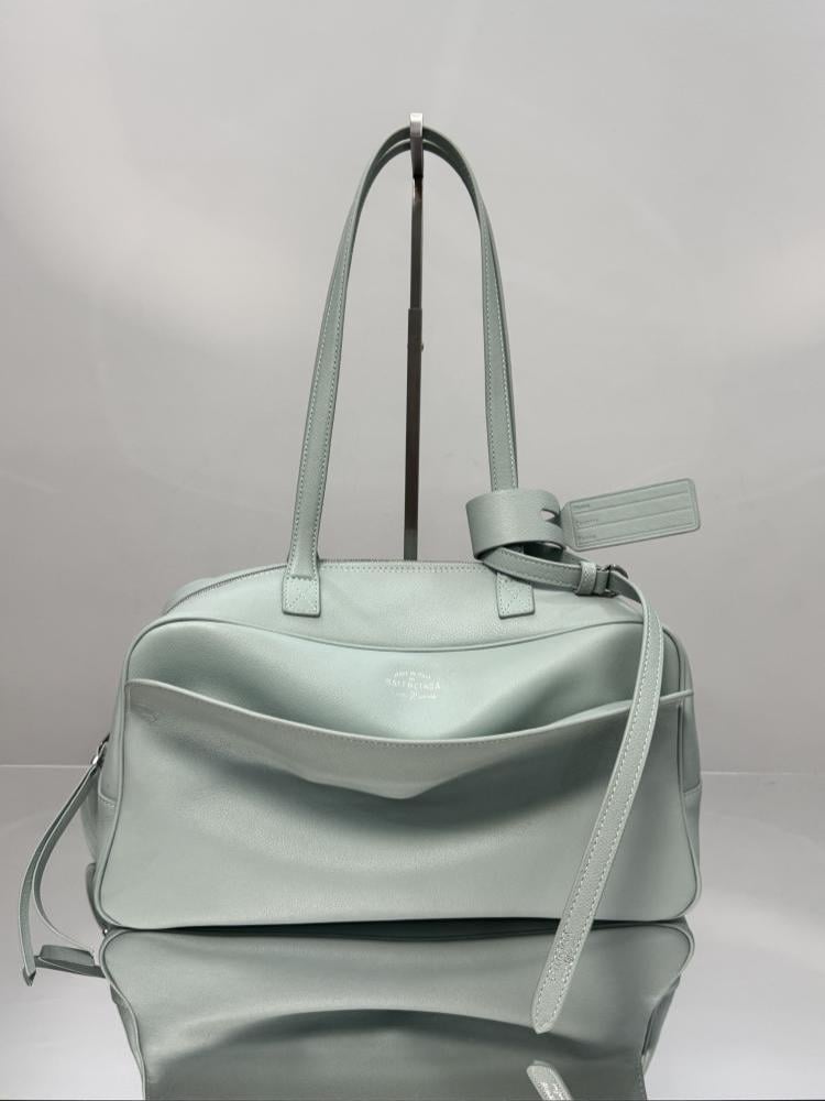 Classic Top Handle Bag Style 820321370