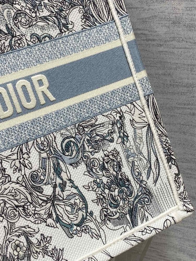 Embroidered Tote Bag Style 218978900