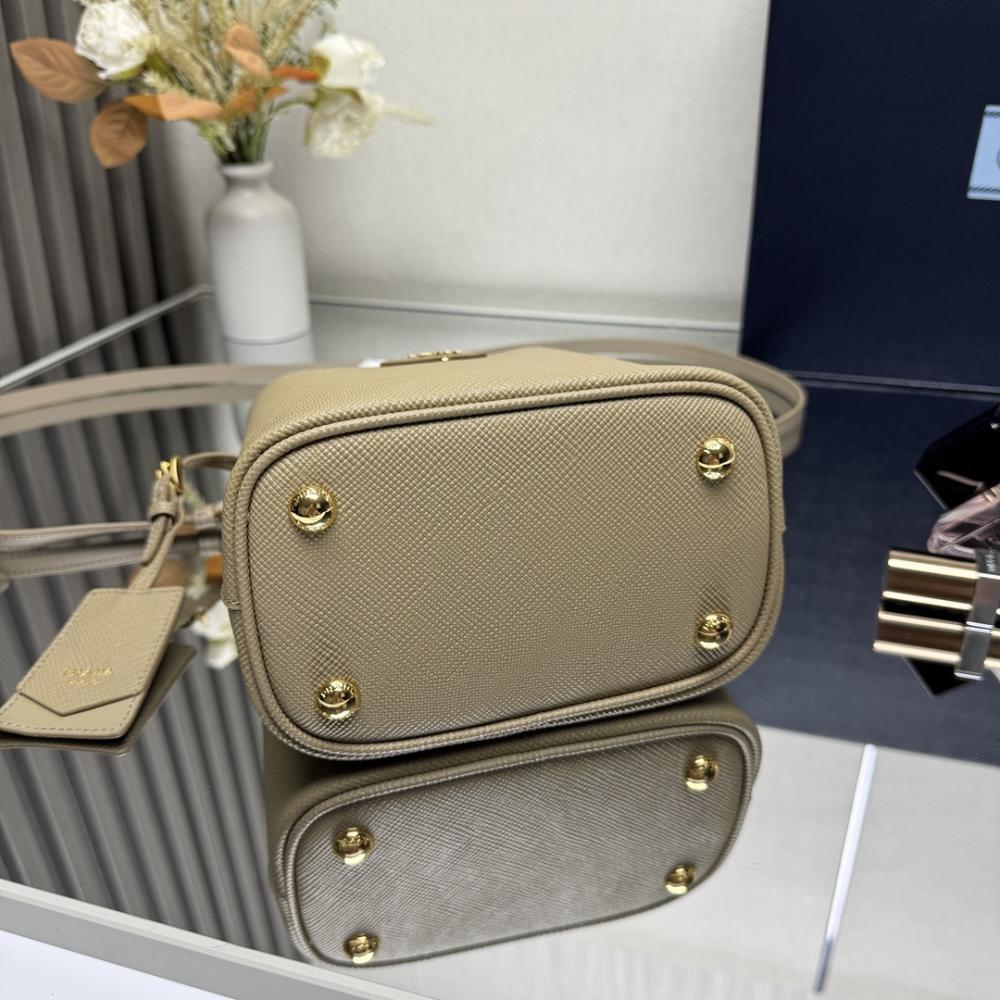 Leather Bucket Bag Style 398937609