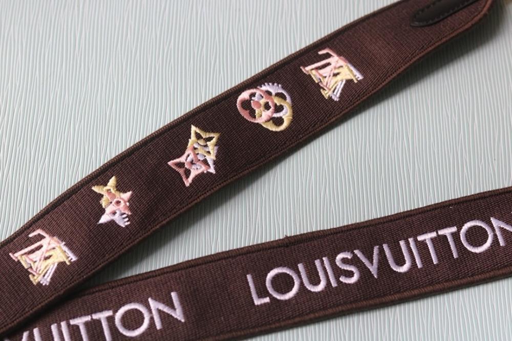 Elegant Embroidered Leather Shoulder Bag