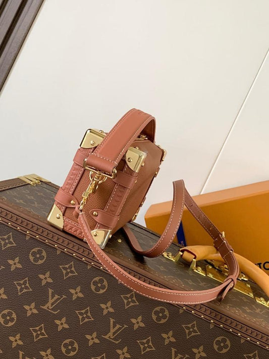 Modern Elegant Calfskin Travel Bag 21x14x6cm