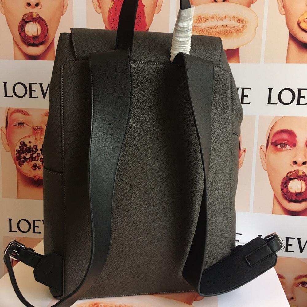 Modern Italian-Inspired Backpack 33x44.5x19cm