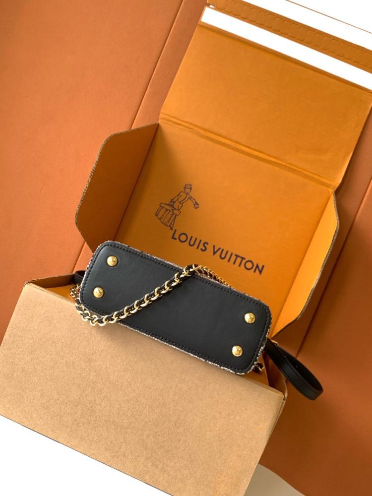 Crystal-Embellished Leather Wallet Style 1713797122