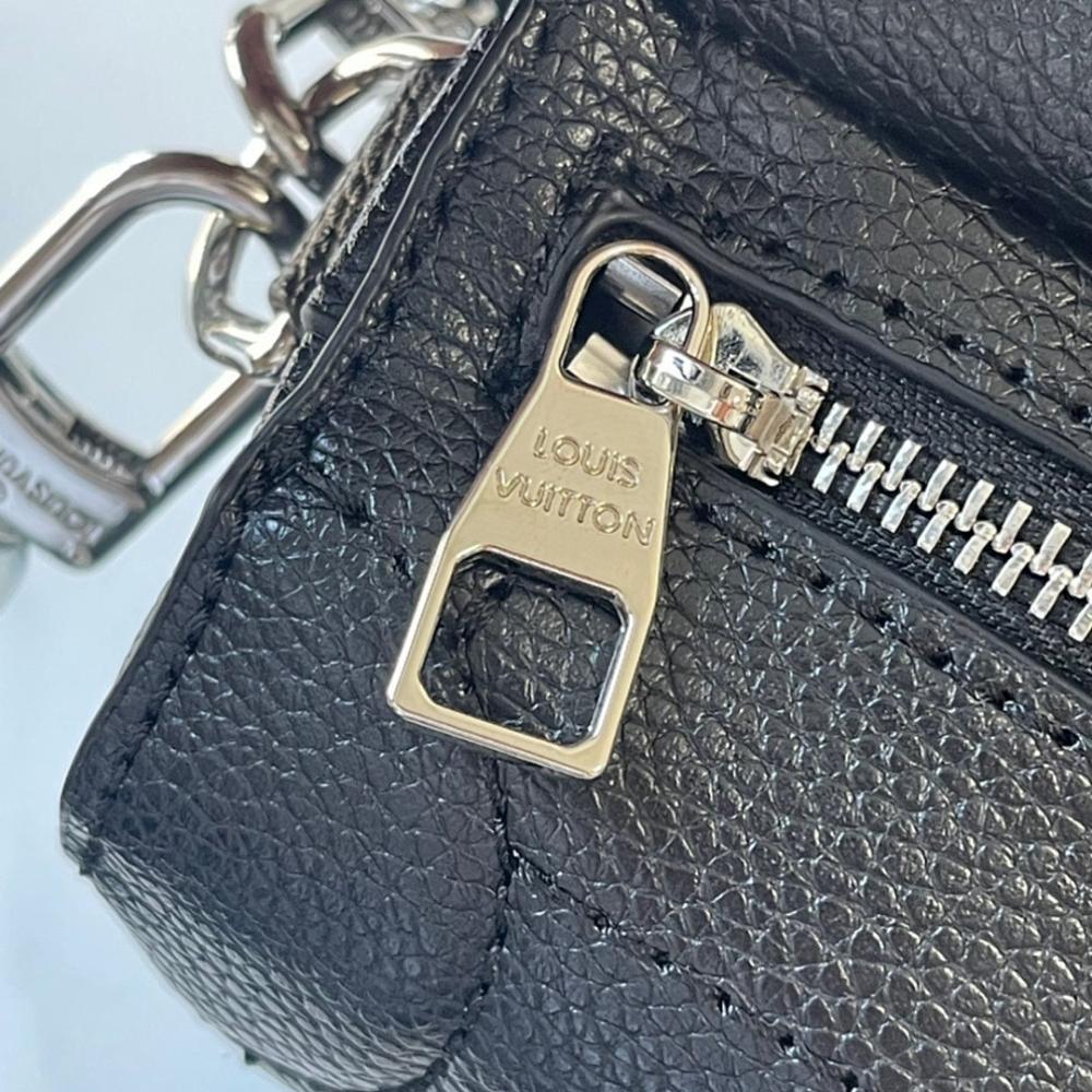 Classic Leather Shoulder Bag 29x17.5x10cm