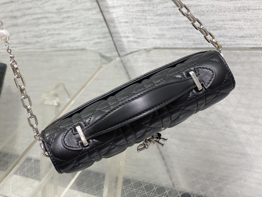 Elegant Leather Top Handle Bag Style 884141605
