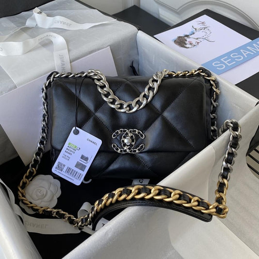 Silver Quilted Shoulder Bag Style 1589046755
