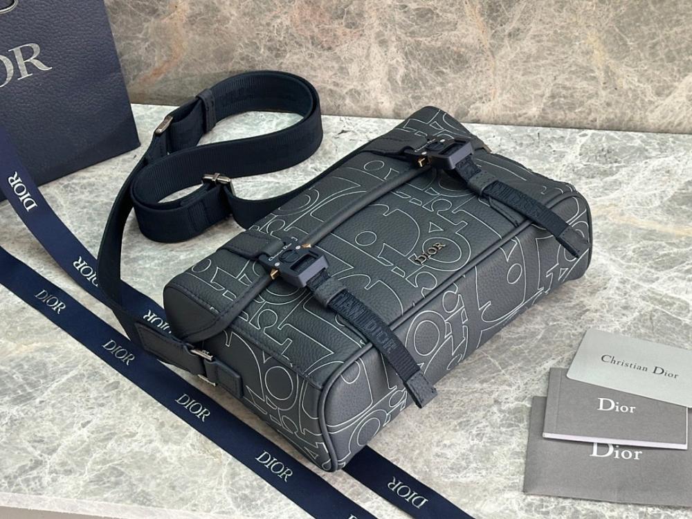 Elegant Blue Leather Shoulder Bag