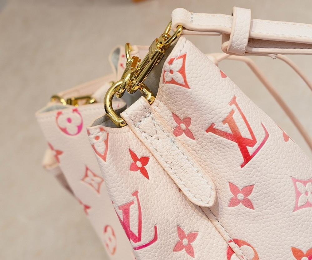 Stylish Leather Shoulder Bag