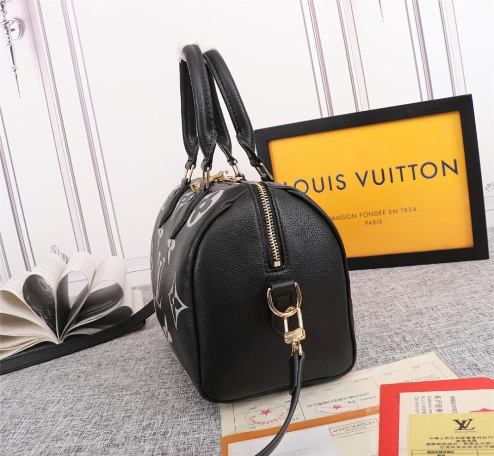 Stylish Leather Backpack 25x19x15cm